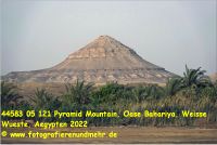 44583 05 121 Pyramid Mountain, Oase Bahariya, Weisse Wueste, Aegypten 2022.jpg